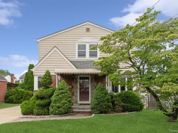 163 Bregman Avenue, New Hyde Park NY 11040