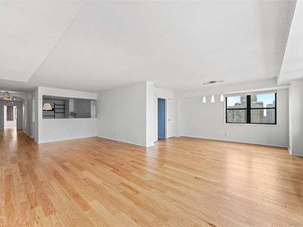 201 E 28th Street 16AB, New York (Manhattan) NY 10027
