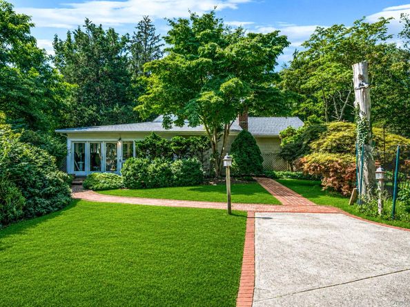 90 Locust Lane, Northport NY 11768