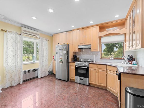 67-01 Eliot Avenue, Middle Village NY 11379