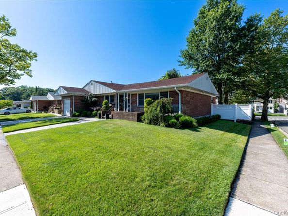 219-04 Stewart Road, Hollis Hills NY 11427