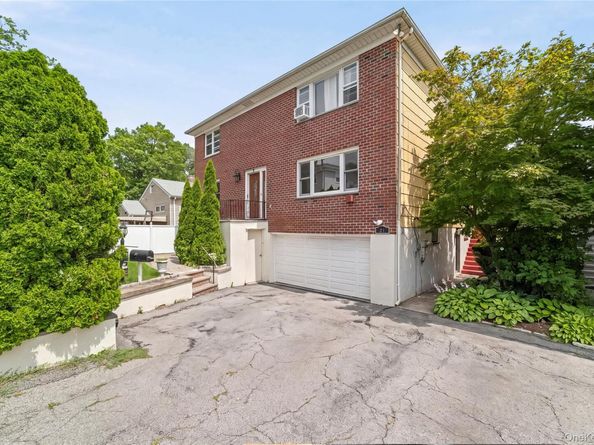 21 Bryn Mawr Place, Yonkers NY 10701
