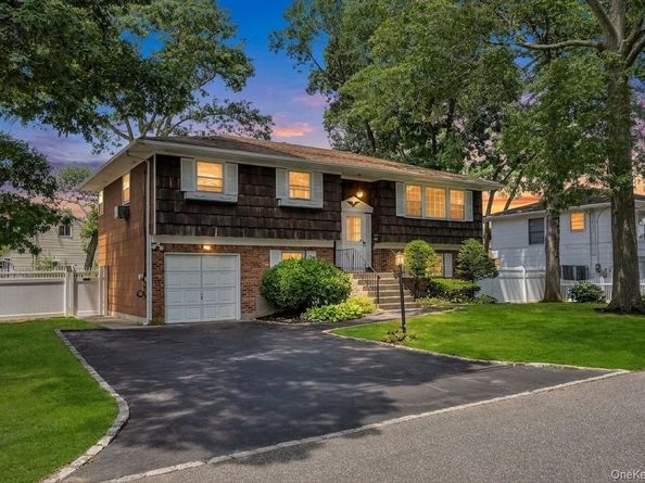612 Vine Street, Babylon NY 11702