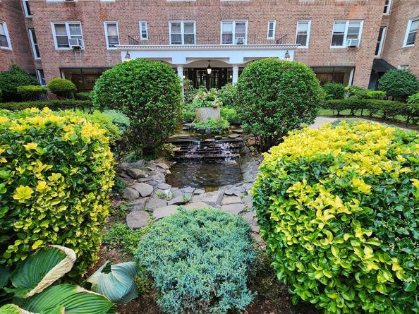 105-37 64 Avenue 6E, Forest Hills NY 11375