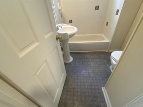 6900 Main Bayview Road, Southold NY 11971