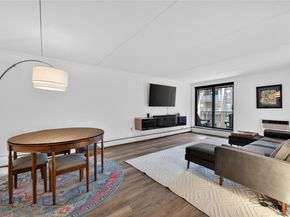 100 Clinton Avenue 3C, Mineola NY 11501