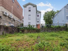4733 Carpenter Avenue, Bronx NY 10470