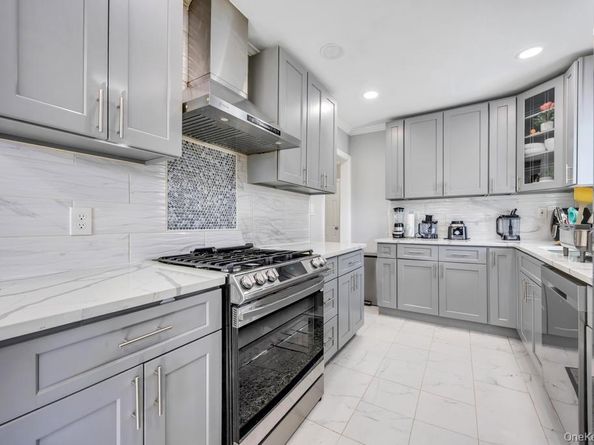 48 Liberty Avenue, Mineola NY 11501