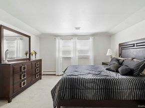 9 Dove Lane, Bay Shore NY 11706