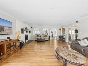 9 Dove Lane, Bay Shore NY 11706