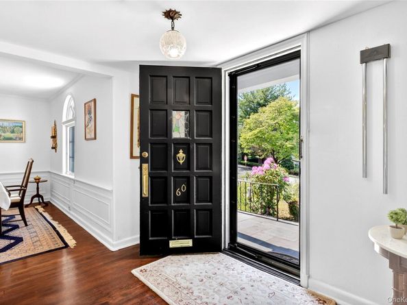 60 Mill Spring Road, Manhasset NY 11030