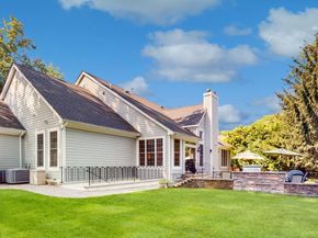 17 Tappanwood Drive, Locust Valley NY 11560