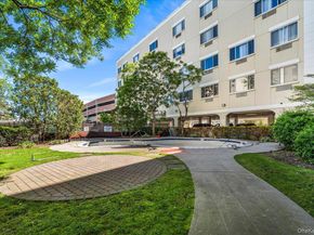 130 Post Avenue 324, Westbury NY 11590