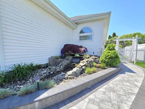 12 Laurel Lane, Holtsville NY 11742