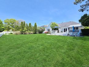 12 Laurel Lane, Holtsville NY 11742