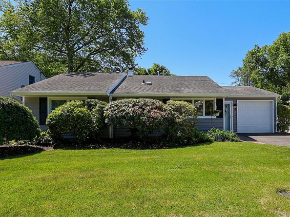 12 Ronan Road, Glen Cove NY 11542