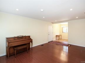 12 Ronan Road, Glen Cove NY 11542