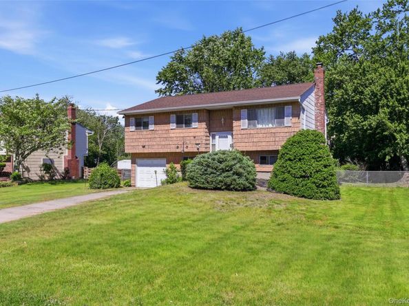94 Babylon Avenue, West Islip NY 11795