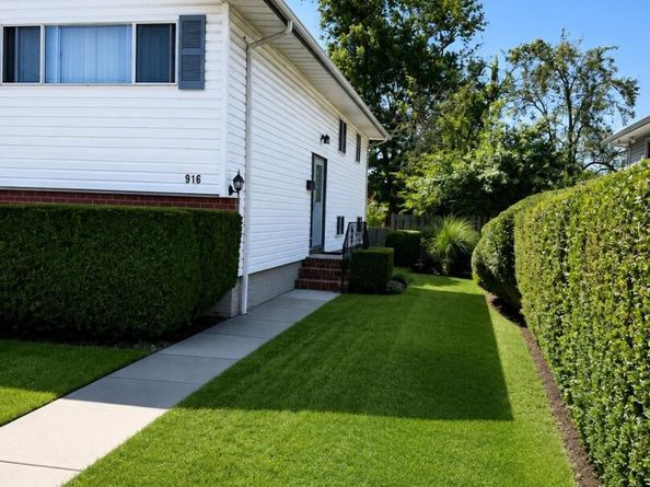 916 PARK Avenue, Westbury NY 11590