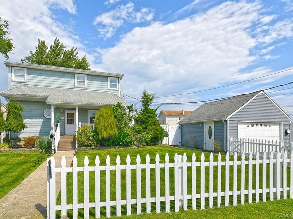 48 Lake Street, Lindenhurst NY 11757