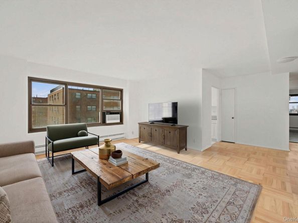 21-41 34th Avenue 14B, Astoria NY 11106