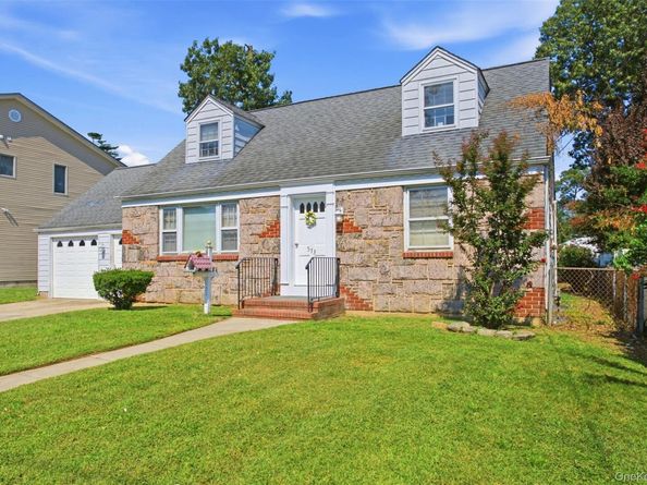 573 Grove Place, Oceanside NY 11572