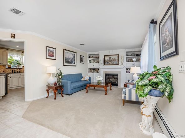 4 Vera Court, Centereach NY 11720