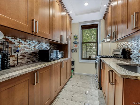 758 Brady Avenue 112, Bronx NY 10462