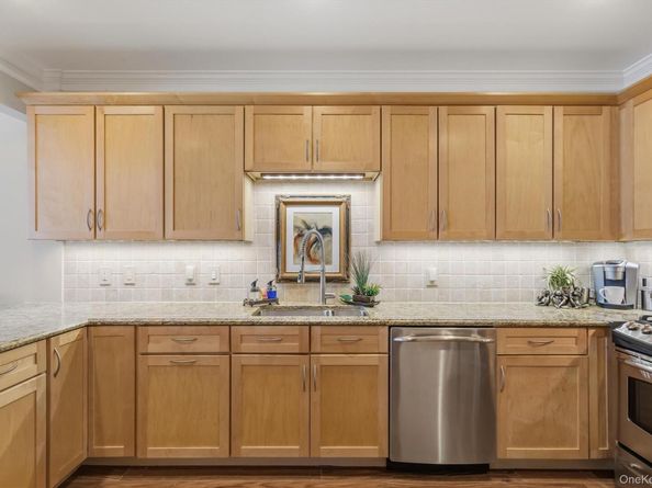 323 Trump Park, Shrub Oak NY 10588