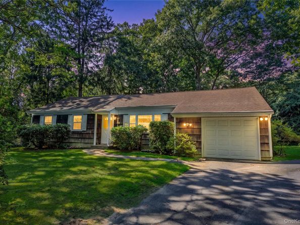 2625 Great Peconic Bay Boulevard, Laurel NY 11948