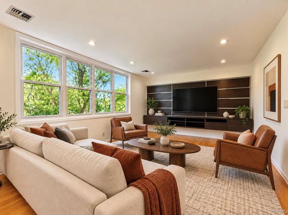 207 Sunset Boulevard 9207B, Bronx NY 10473