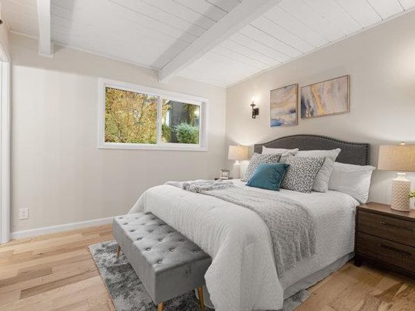 3902 Laguna, Palo Alto CA 94306