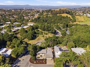 2203 Allegheny Way, San Mateo CA 94402