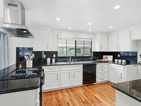 537 E McKinley Avenue B, Sunnyvale CA 94086