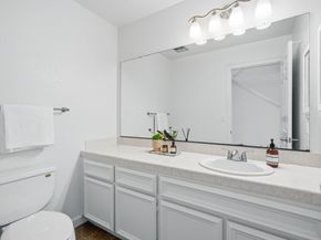 537 E McKinley Avenue B, Sunnyvale CA 94086