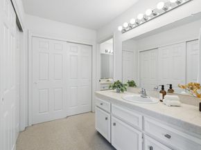 537 E McKinley Avenue B, Sunnyvale CA 94086