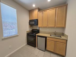 97 Montecito Vista Drive 8, San Jose CA 95111