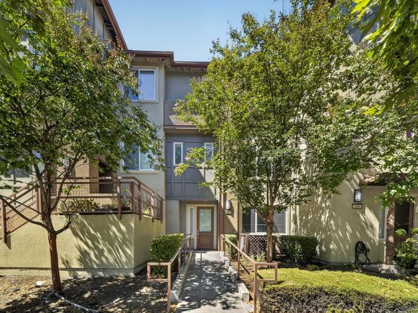 258 Odyssey Lane 24, Milpitas CA 95035
