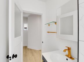 8227 Ney Avenue, Oakland CA 94605