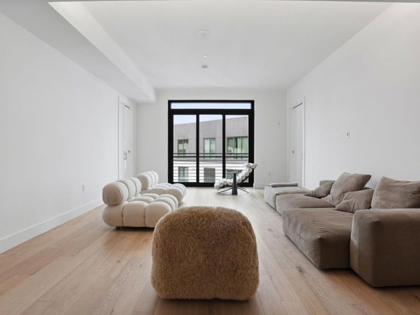 1 Bristol Court 515, San Francisco CA 94130