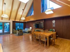 4148 Thain Way, Palo Alto CA 94306