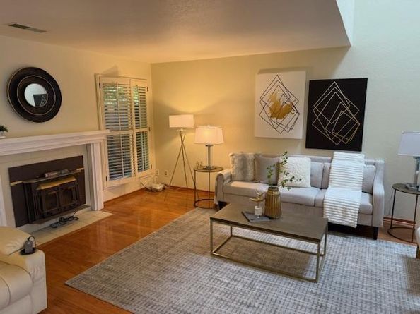 280 Orchard Avenue K, Mountain View CA 94043