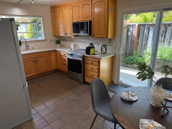 280 Orchard Avenue K, Mountain View CA 94043