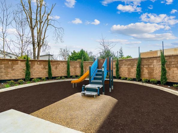 1853 Almaden Road 414, San Jose CA 95125