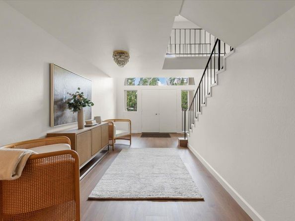 600 Pennsylvania Avenue 10, Los Gatos CA 95030