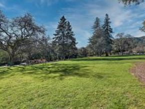 600 Pennsylvania Avenue 10, Los Gatos CA 95030