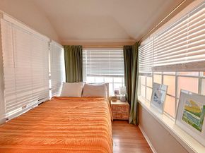 Waverley, Palo Alto CA 94301