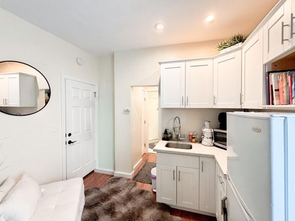 Waverley, Palo Alto CA 94301