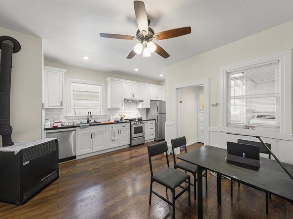 Waverley, Palo Alto CA 94301