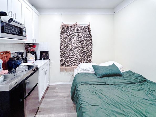 Waverley, Palo Alto CA 94301